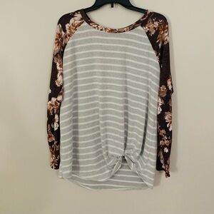 Maurices 24/7 long sleeve tee, Size L